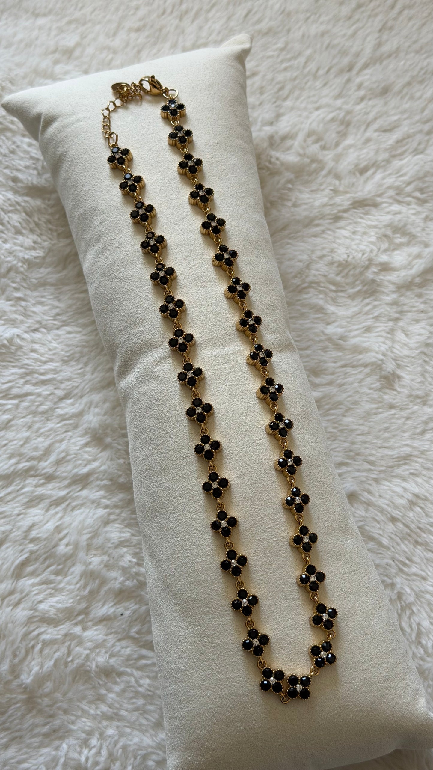 Collier NOA