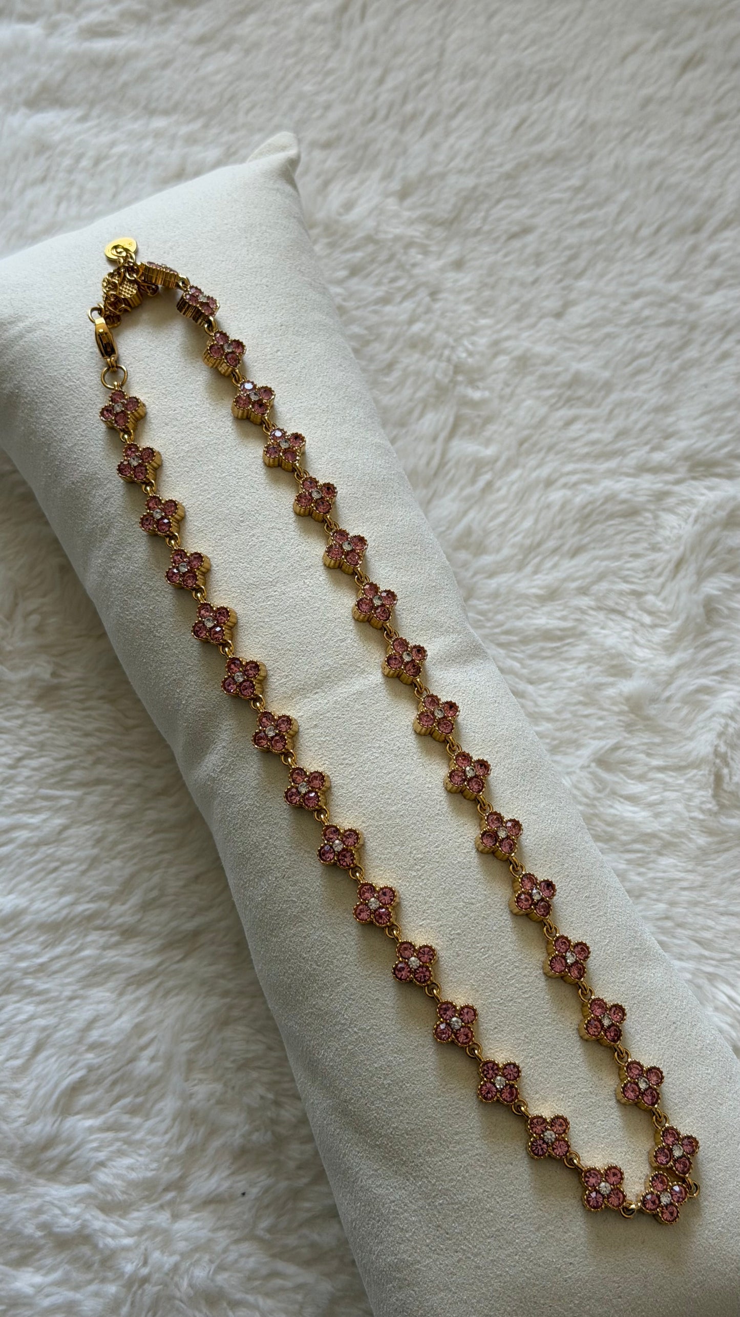 Collier NOA